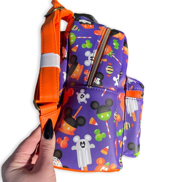 Loungefly Disney Mickey Mouse Halloween Treats
Mini Backpack NWT - Picture 3 of 6